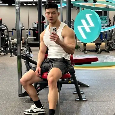 雷华俊